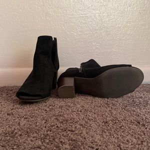 Old navy peep toe booties